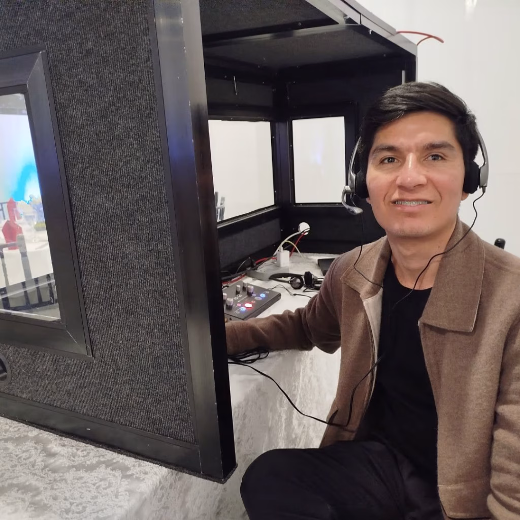 Manuel Díaz, traducción Perú